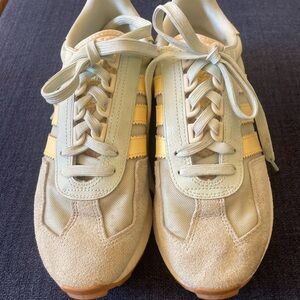 Women’s Adidas Sneakers